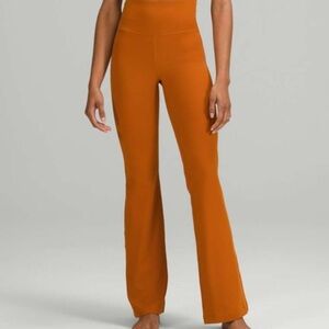 Lululemon Groove Super High Rise Flared Legging Nulu Size 14 in Roasted Orange